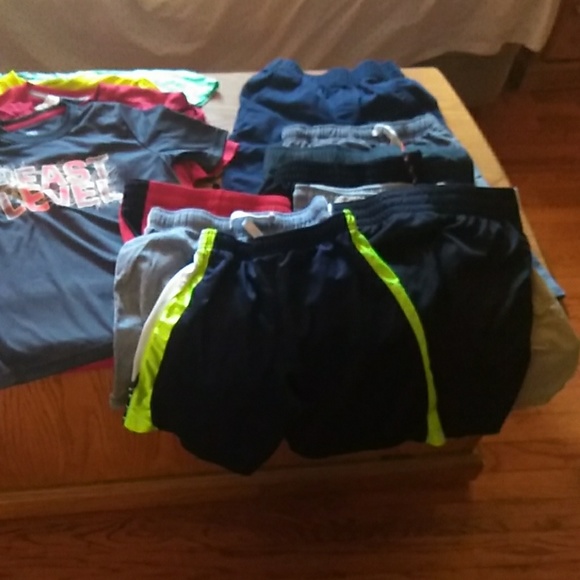 Boys clothes - Picture 1 of 1